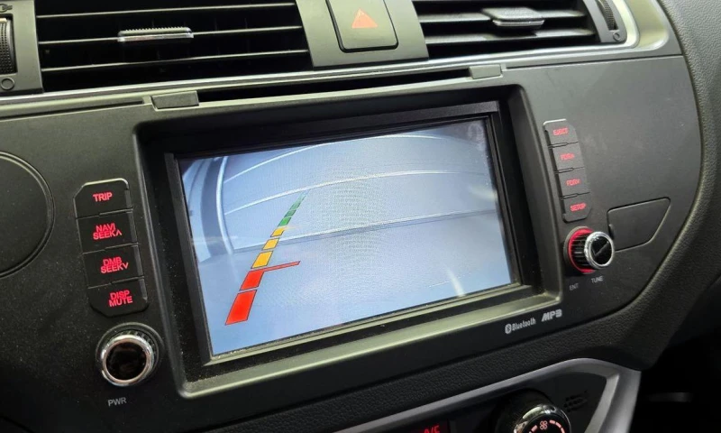 Kia Pride 4DR 1.4 MPI Trendy * НАЙ-ДОБРА ЦЕНА В БЪЛГАРИЯ* , снимка 14 - Автомобили и джипове - 52111342