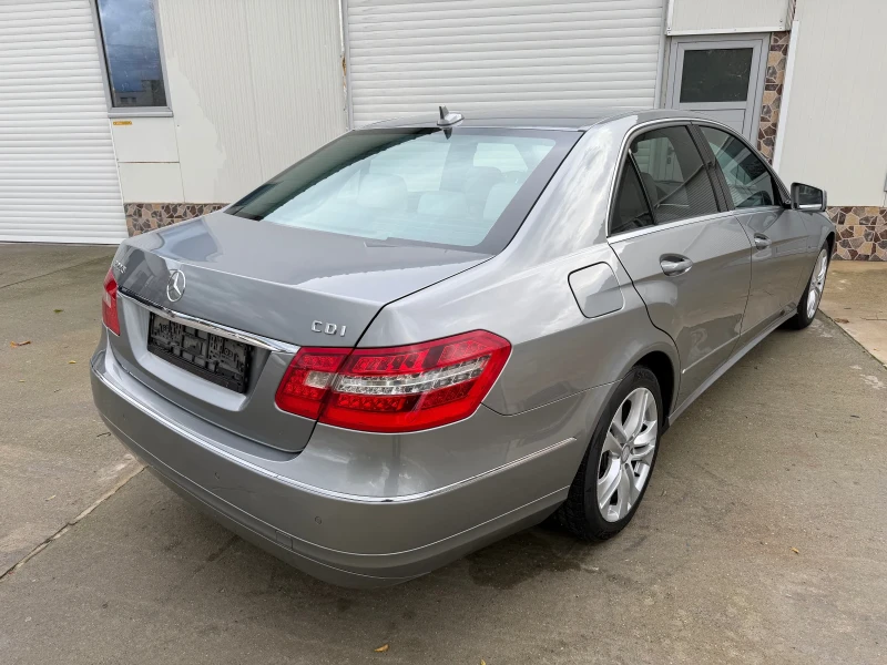 Mercedes-Benz E 220 CDI FACE* Сменена верига* , снимка 14 - Автомобили и джипове - 52367960