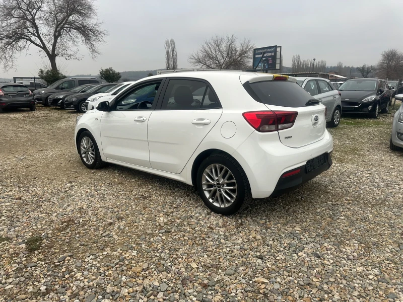 Kia Rio, снимка 5 - Автомобили и джипове - 52852093