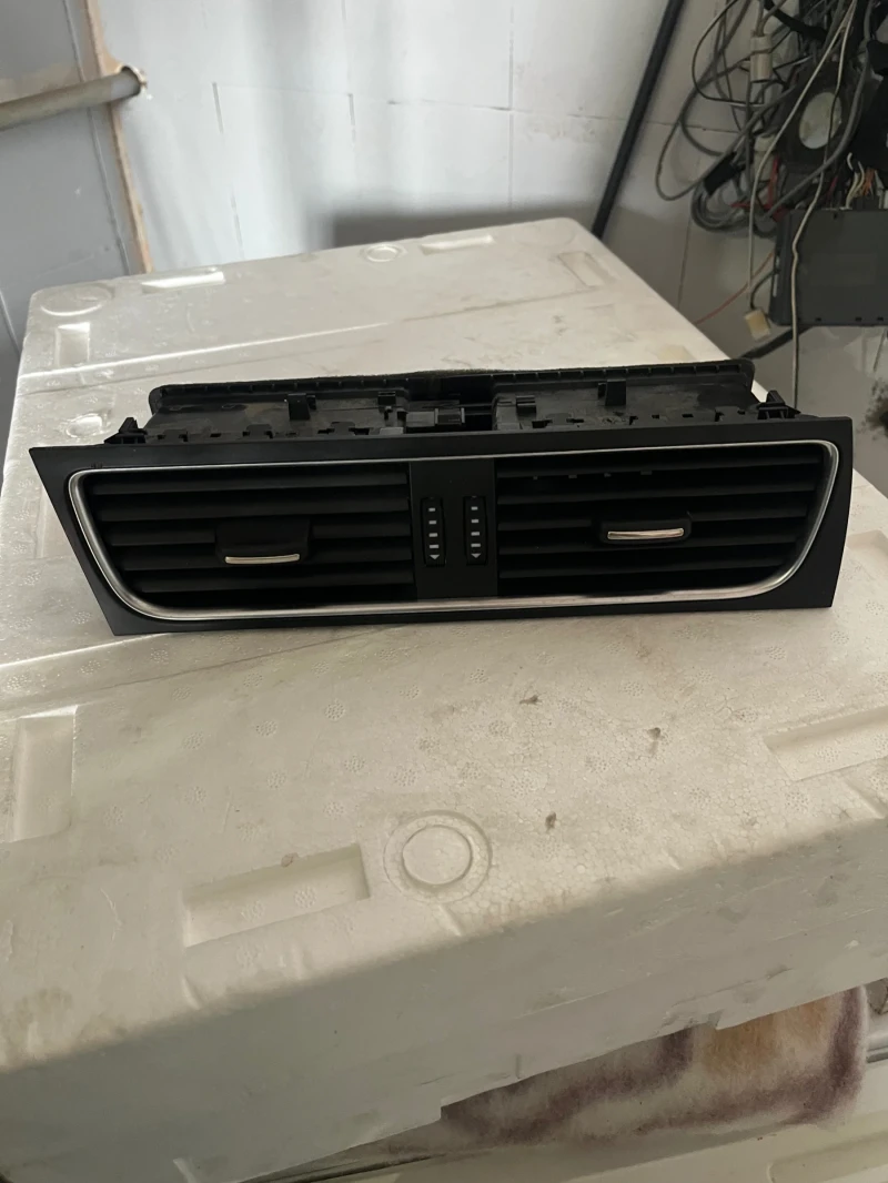 Audi A4 2.0 TDI, 6 степенна ръчна скоростна кутия., снимка 11 - Автомобили и джипове - 53496479