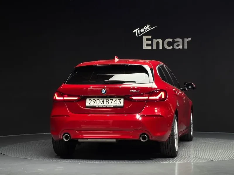 BMW 118 118D Joy First Edition, снимка 4 - Автомобили и джипове - 55110580