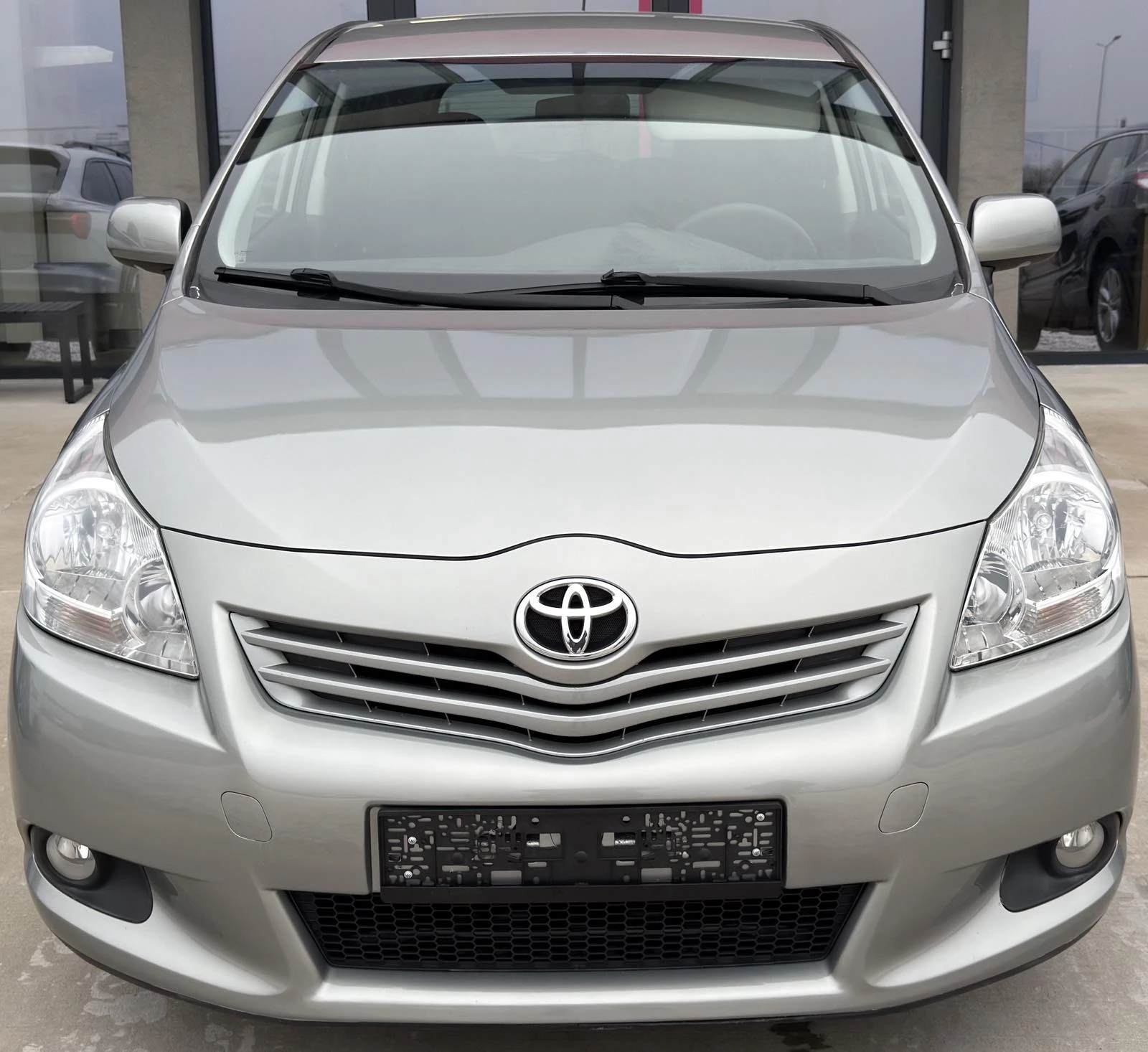 Toyota Verso  1.6 i 7места, снимка 1
