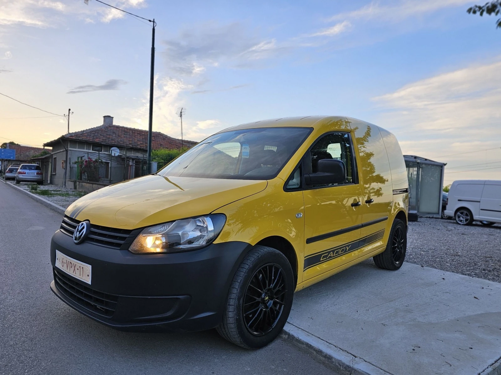 VW Caddy 1.6TDi DSG * TOP*  - изображение 3