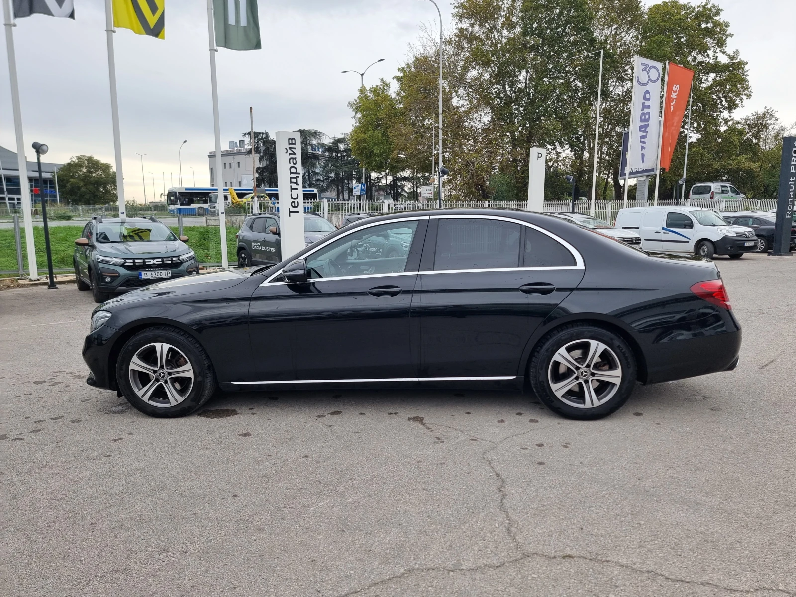 Mercedes-Benz E 220  D - изображение 8