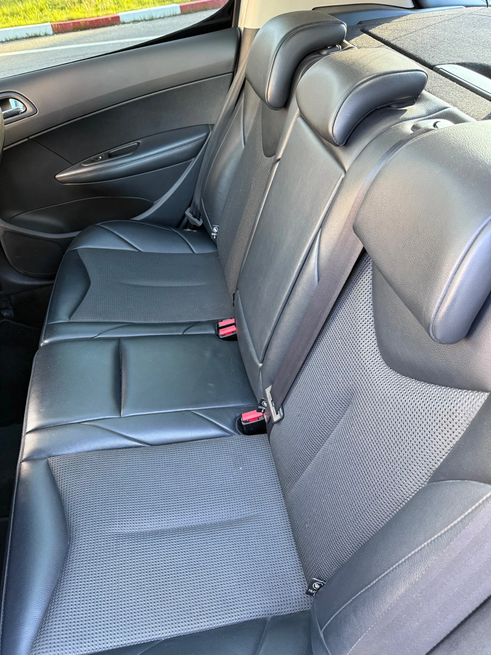 Peugeot 308 1.6 eHDI, 112 к.с. - изображение 6