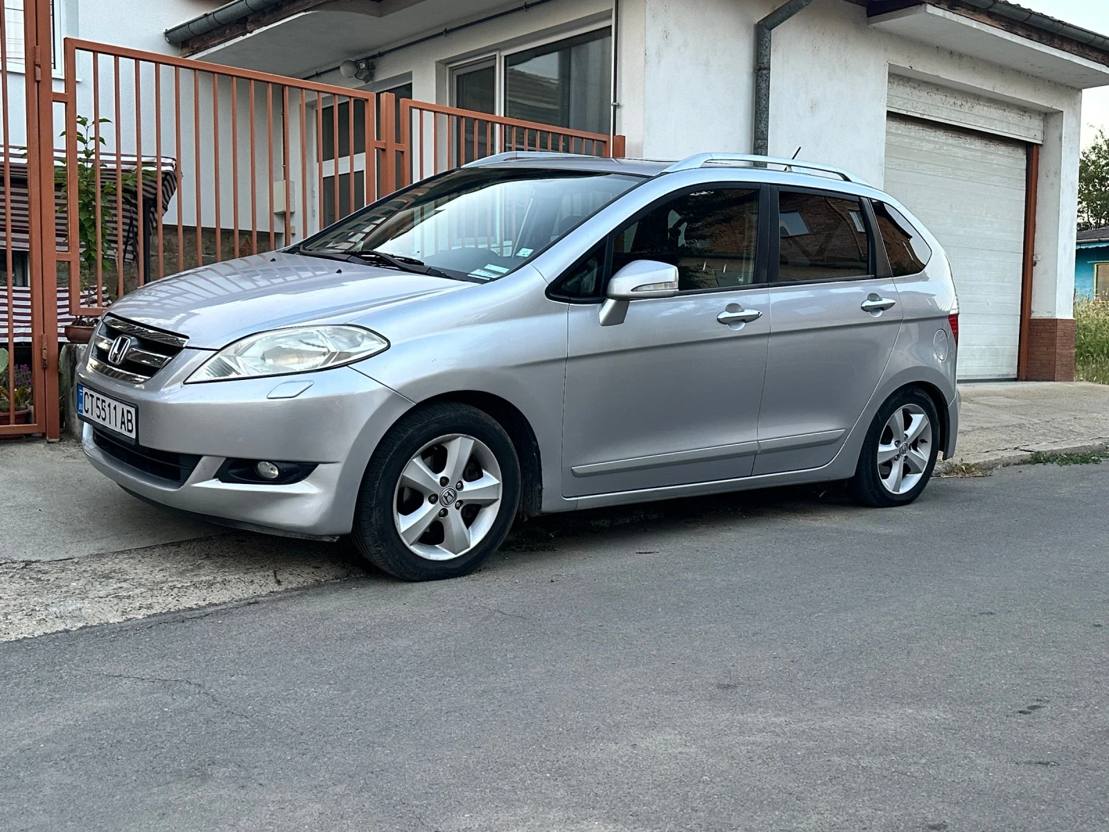 Honda Fr-v 2.0 - изображение 7