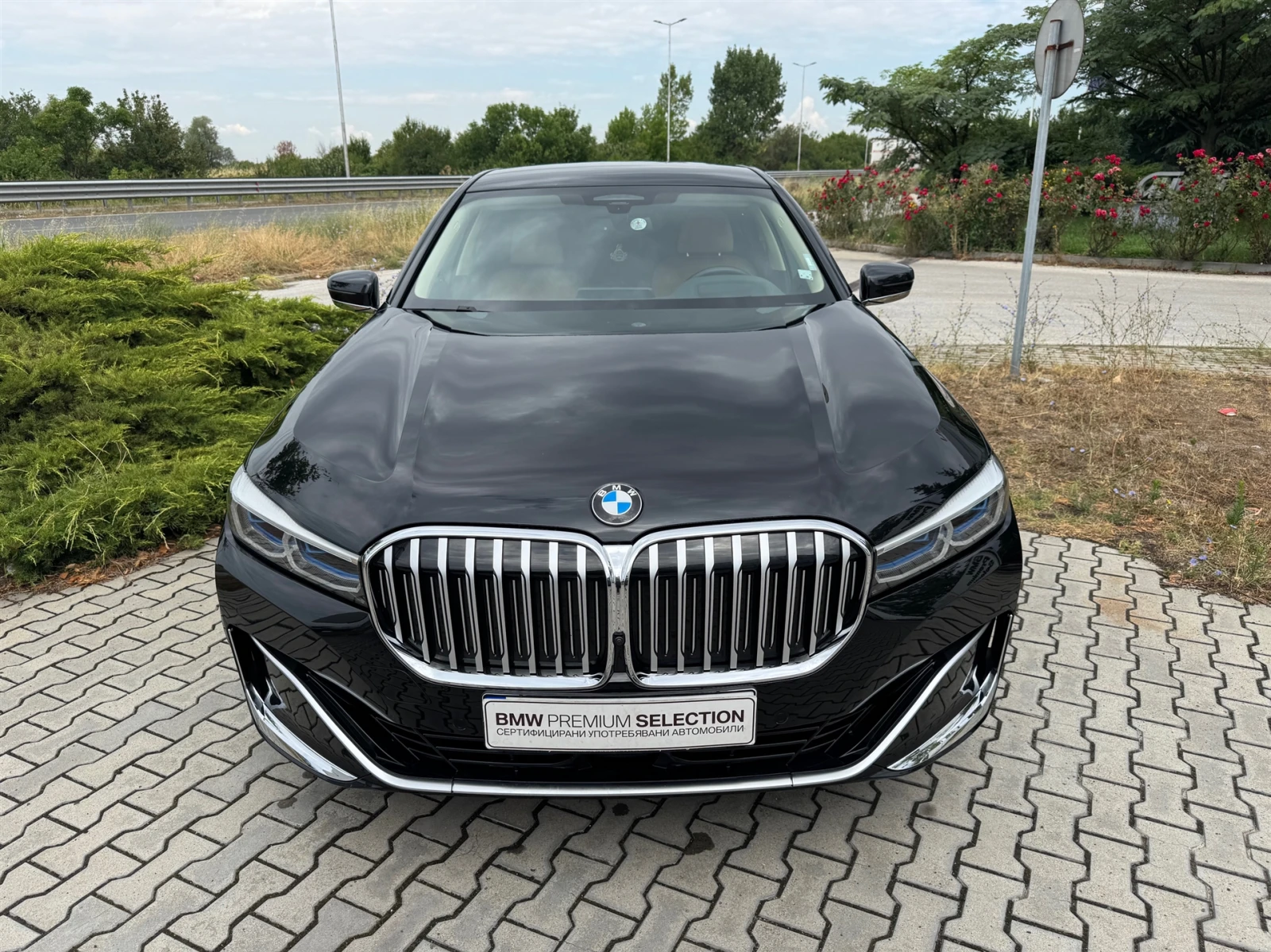 BMW 740 xDrive - изображение 8
