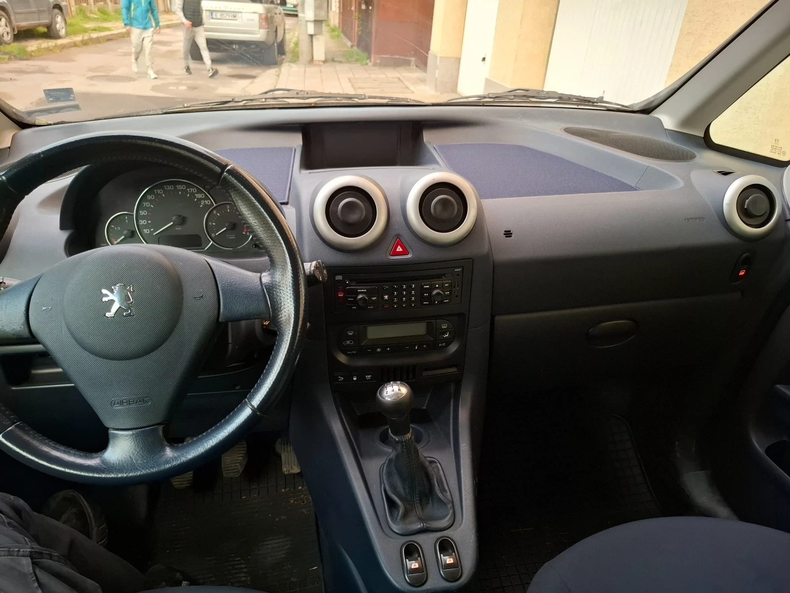 Peugeot 1007  - изображение 10