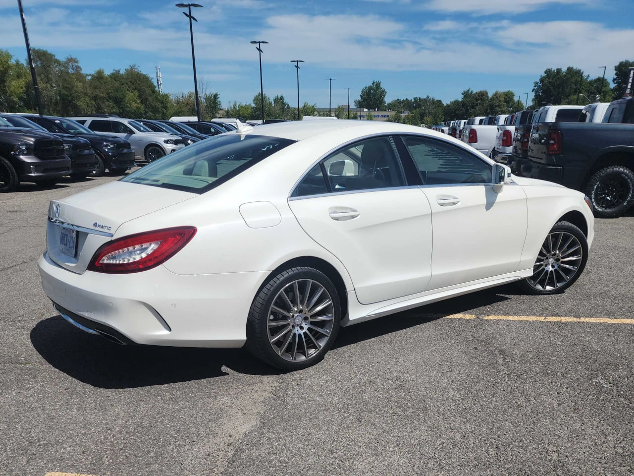 Mercedes-Benz CLS 550 * CARFAX * АВТО КРЕДИТ * ЦЕНА ДО БГ! - изображение 4