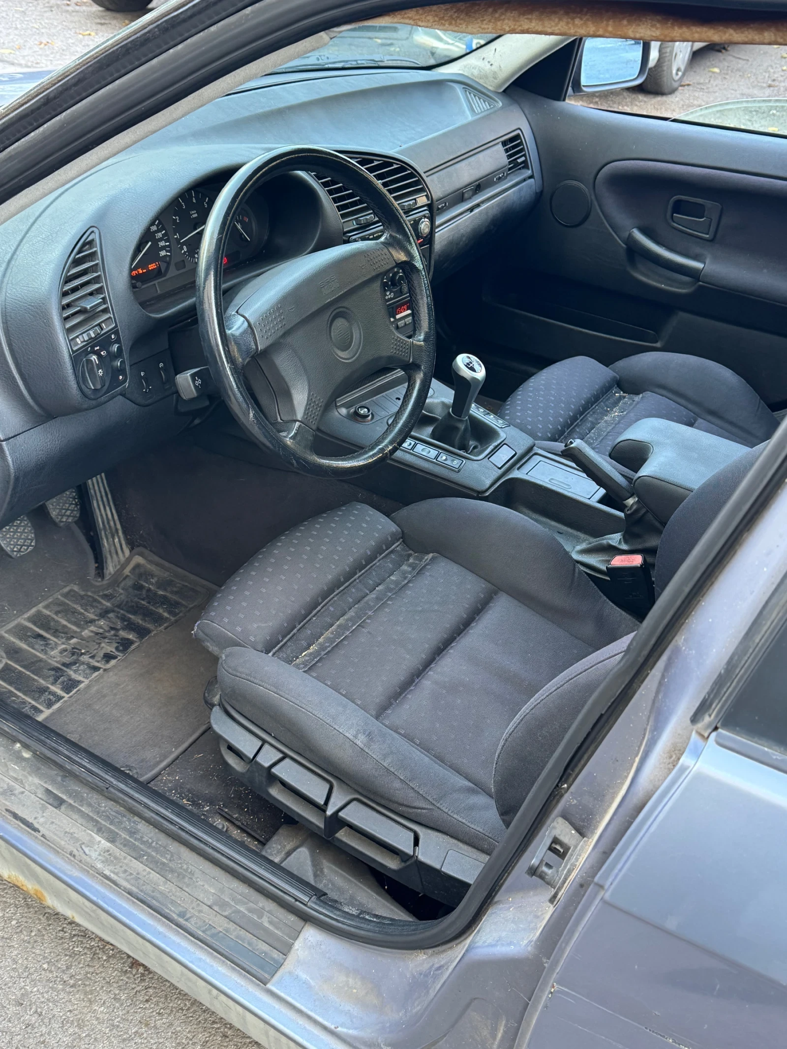 BMW 320  - изображение 8