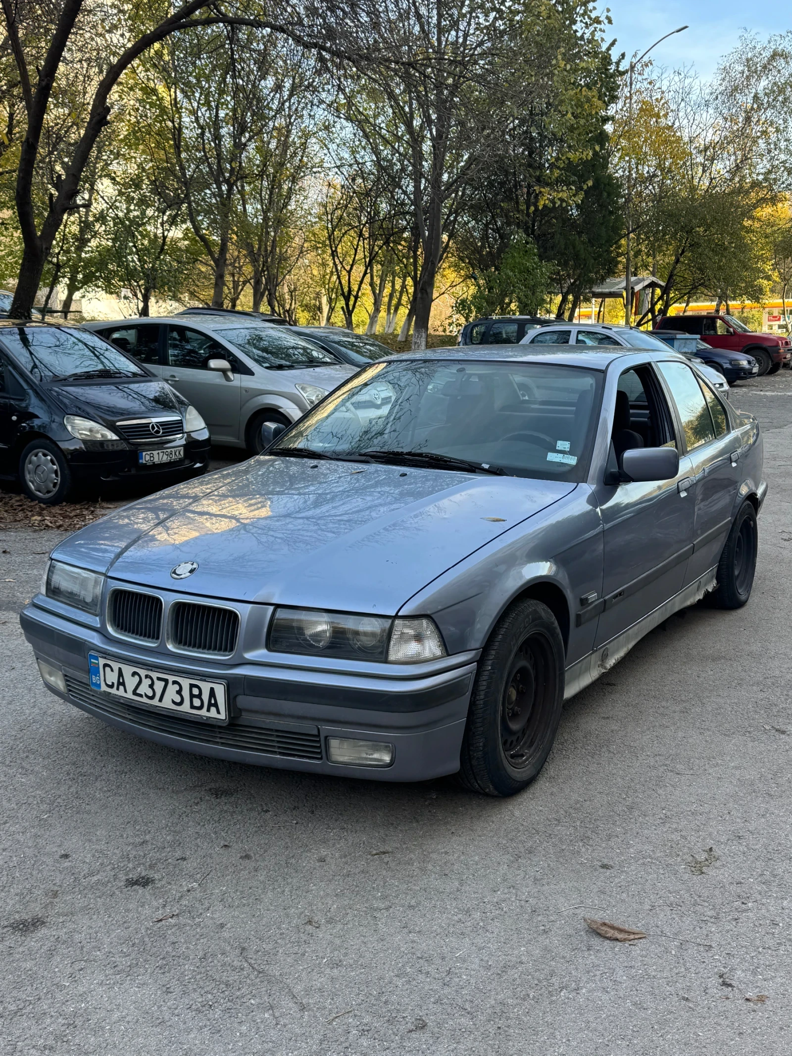 BMW 320  - изображение 2