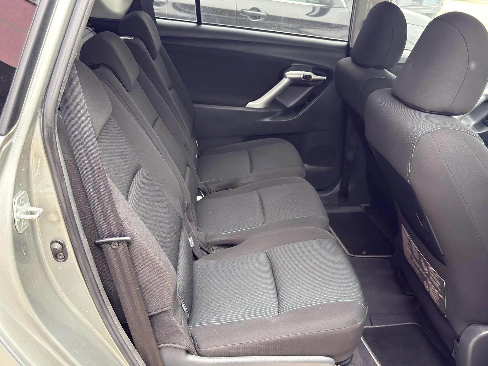 Toyota Verso  1.6 i 7����� | Mobile.bg � ����������� 11