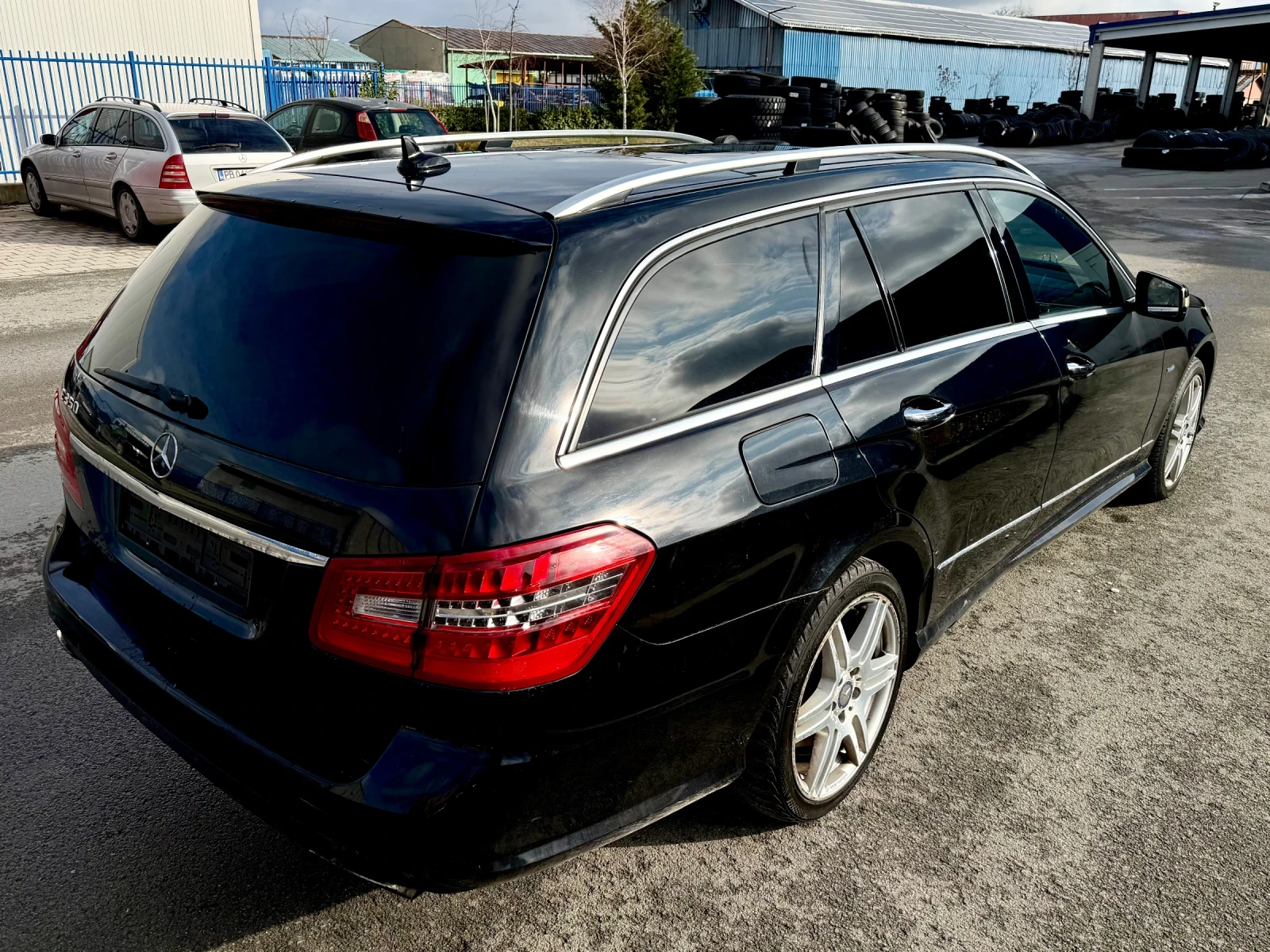 Mercedes-Benz E 350 CDI-AMG-FULL-3хDVD-МАСАЖ+ ОБДУХВАНЕ-KEYLESS GO - изображение 4