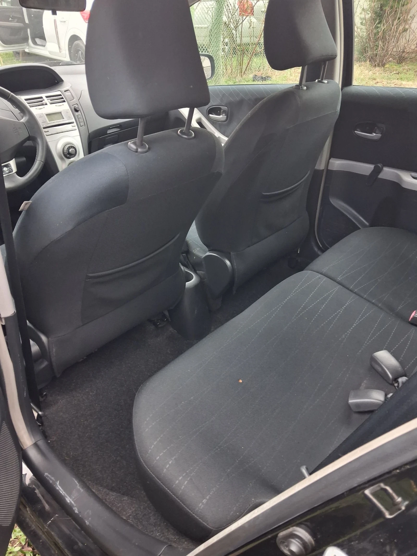 Toyota Yaris 1.4 D4D | Mobile.bg � ����������� 12