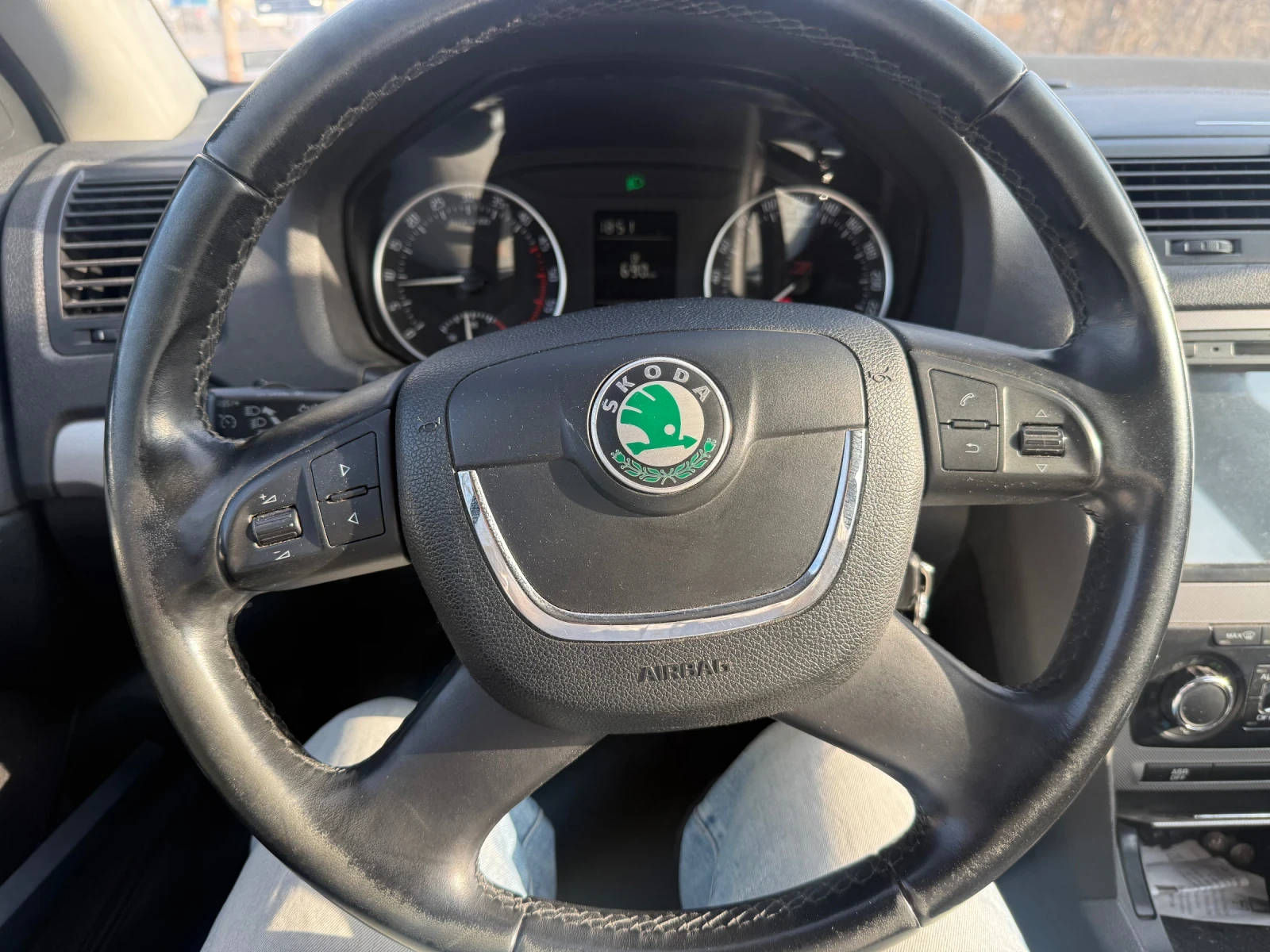 Skoda Octavia 2.0 TDI BKD, снимка 9 - Автомобили и джипове - 53757870