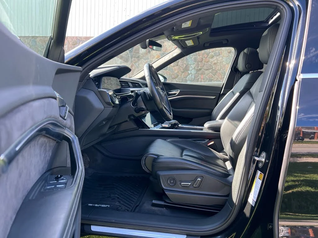 Audi E-Tron TECHNIK* 360 KAMERA* HEADUP* �����* 4 ��������*  | Mobile.bg � ����������� 15