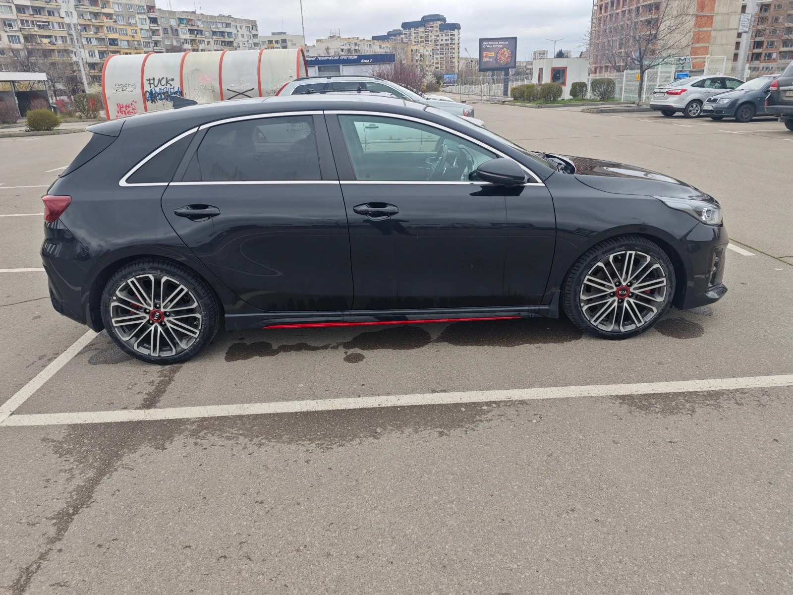 Kia Ceed 1.6 T-GDI GT, снимка 4 - Автомобили и джипове - 54026130