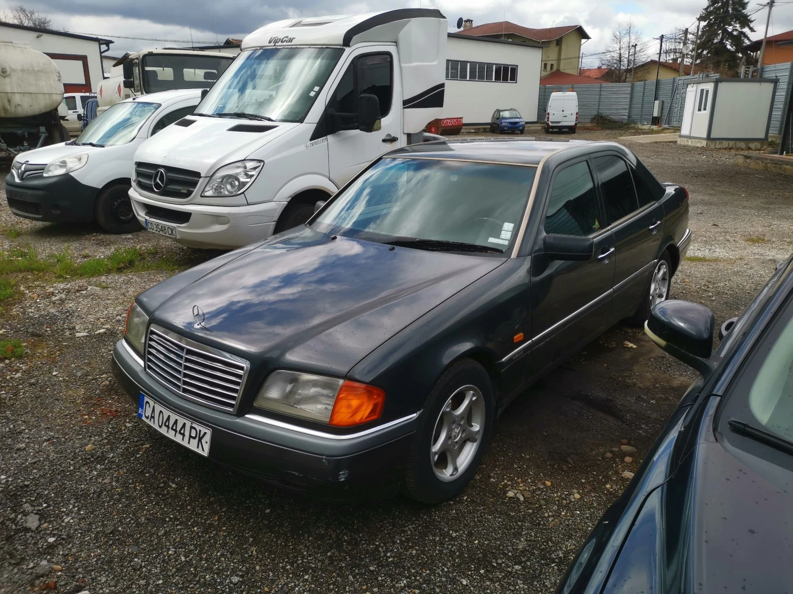 Mercedes-Benz C 180, снимка 4 - Автомобили и джипове - 54084230