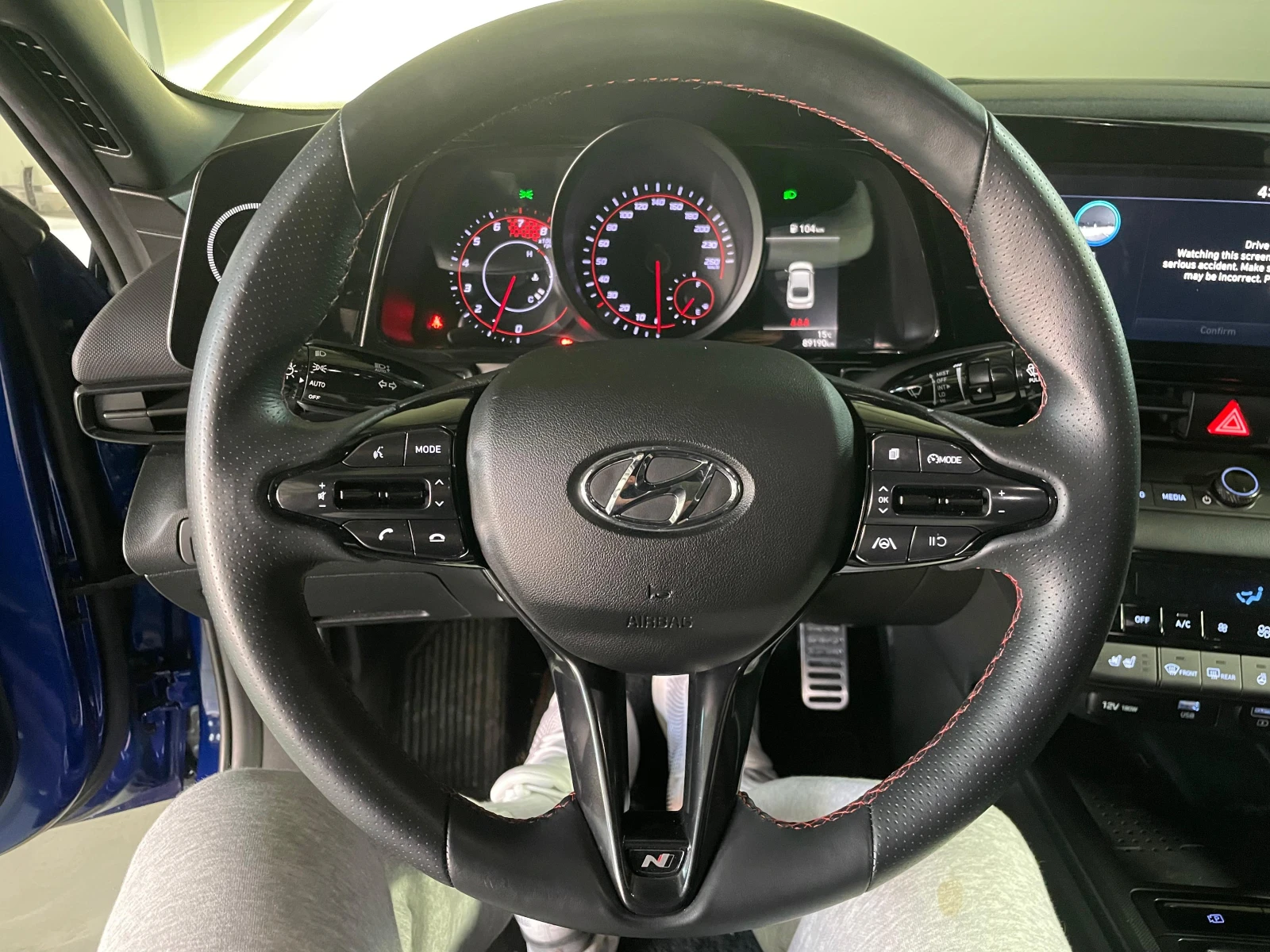 Hyundai Elantra 1.6 Turbo ! N Line ! Sports !, снимка 15 - Автомобили и джипове - 54145519