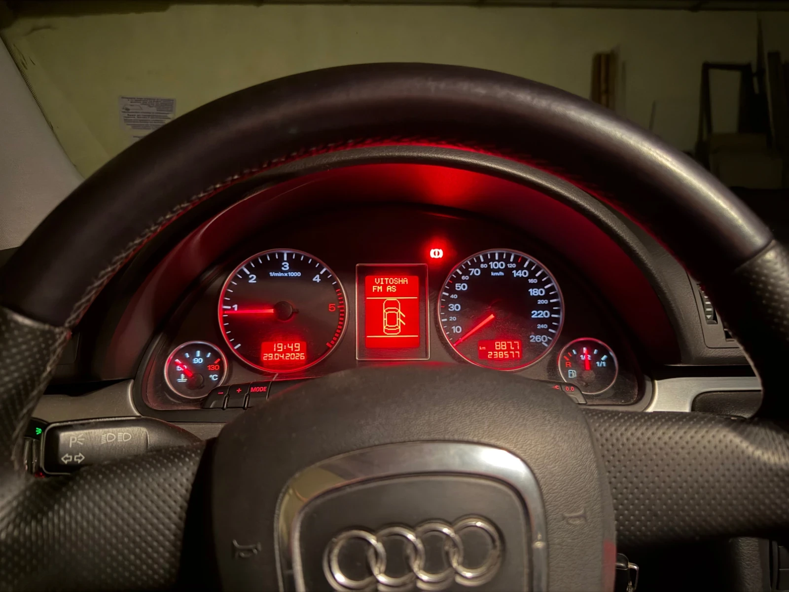 Audi A4 2.0 tdi, снимка 8 - Автомобили и джипове - 54359251