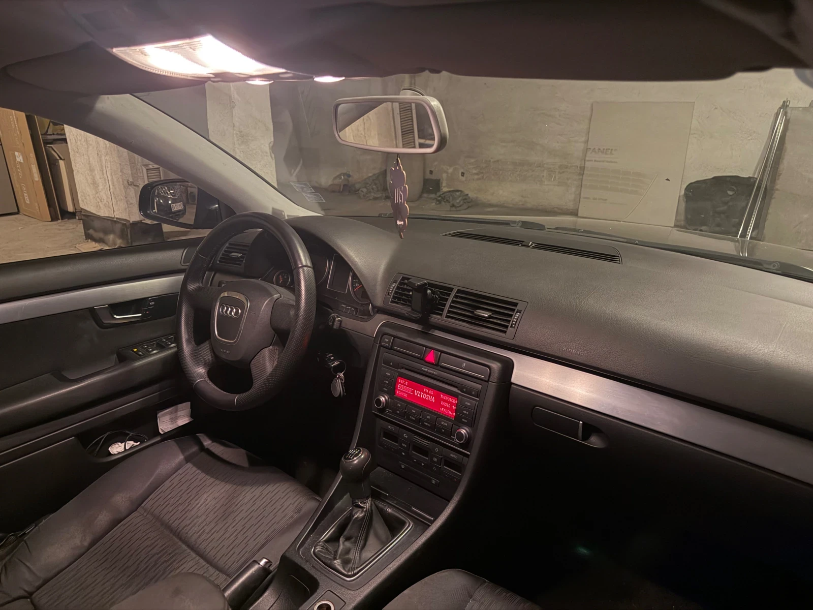 Audi A4 2.0 tdi, снимка 5 - Автомобили и джипове - 54359251