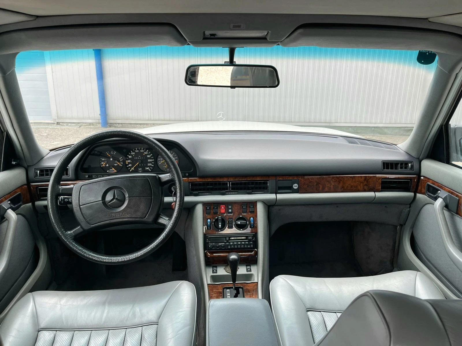 Mercedes-Benz 126 280SE, снимка 6 - Автомобили и джипове - 54978530