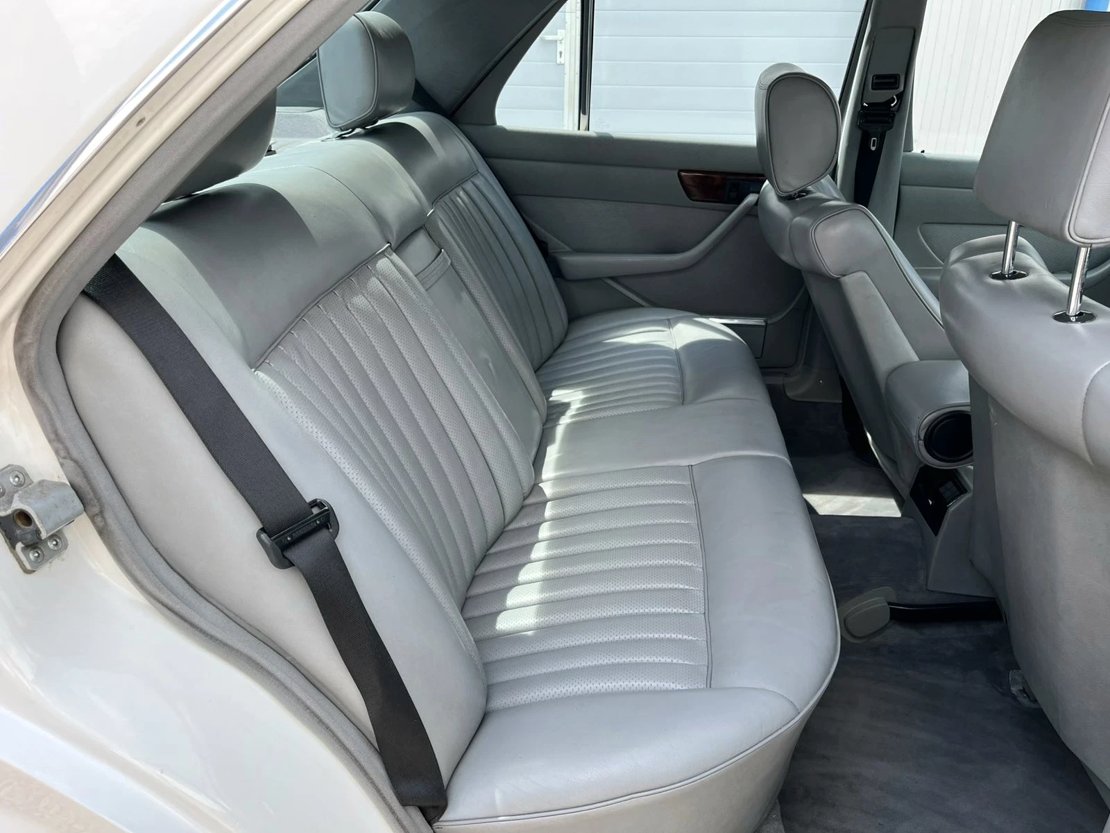 Mercedes-Benz 126 280SE, снимка 10 - Автомобили и джипове - 54978530