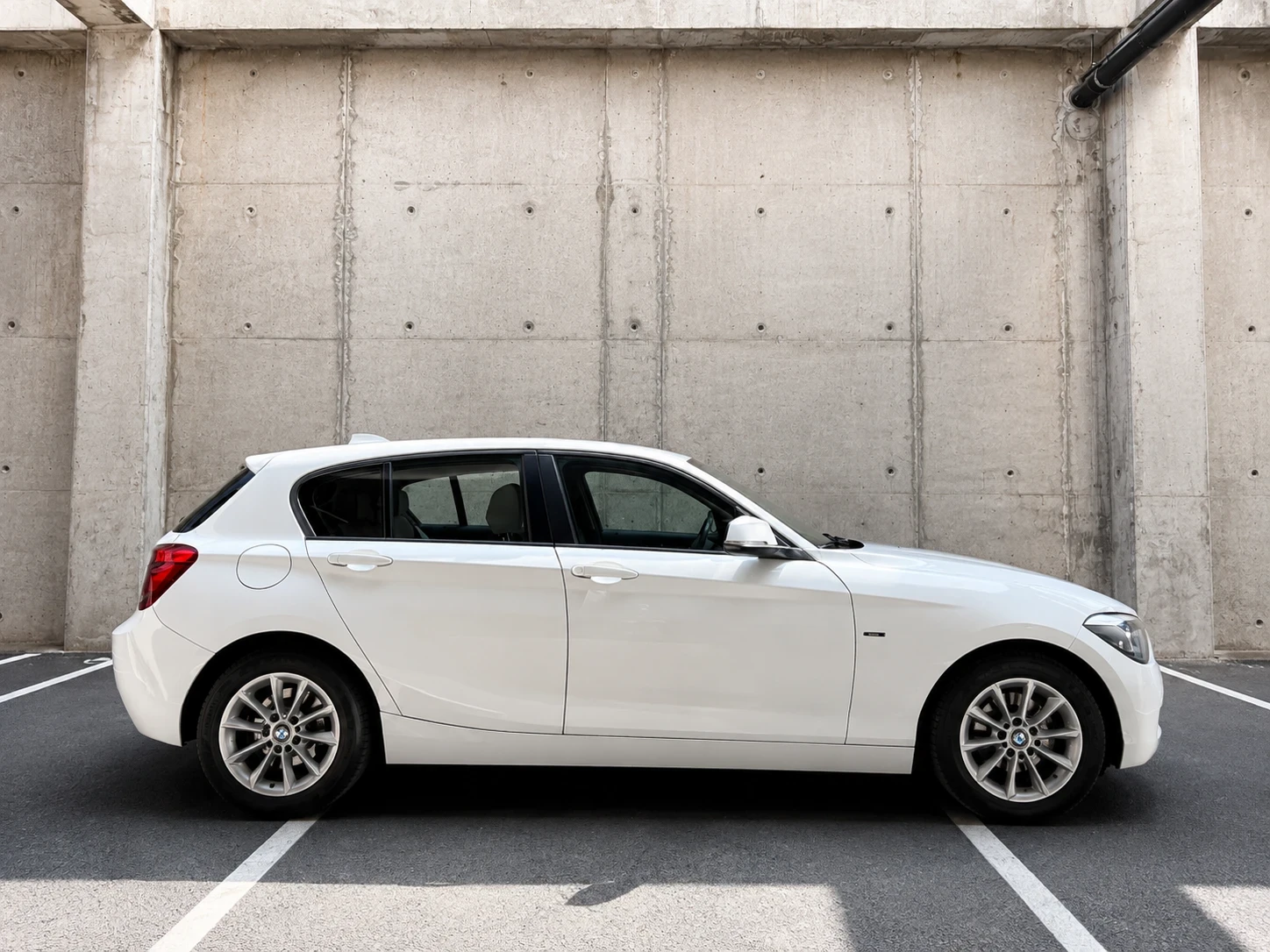 BMW 116 D /Facelift Sport/Comfort/ECO PRO Климатроник, снимка 5 - Автомобили и джипове - 55577295