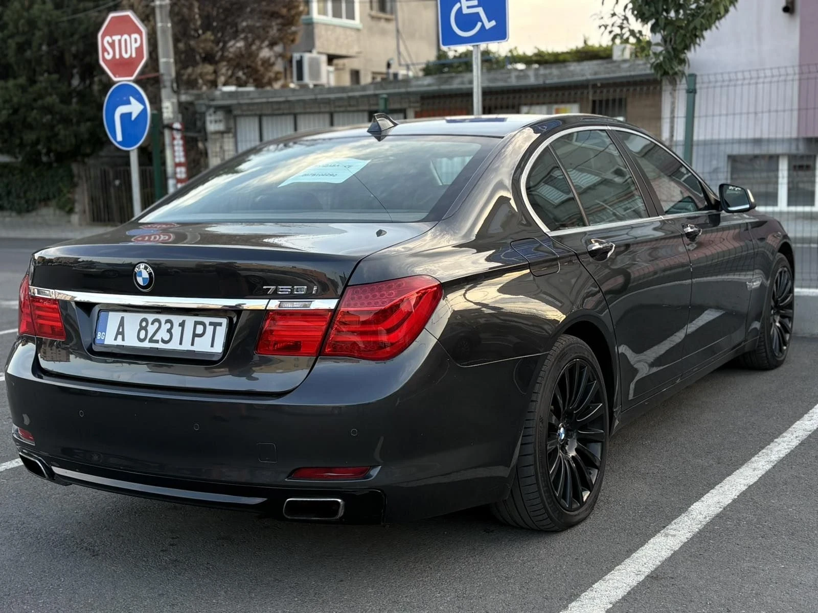BMW 750