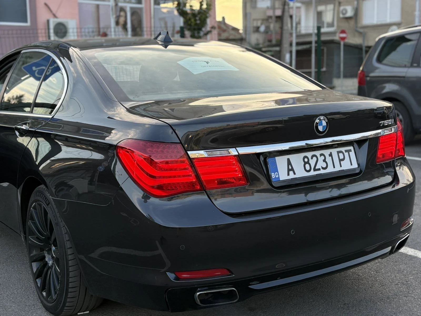 BMW 750, снимка 15 - Автомобили и джипове - 55792129