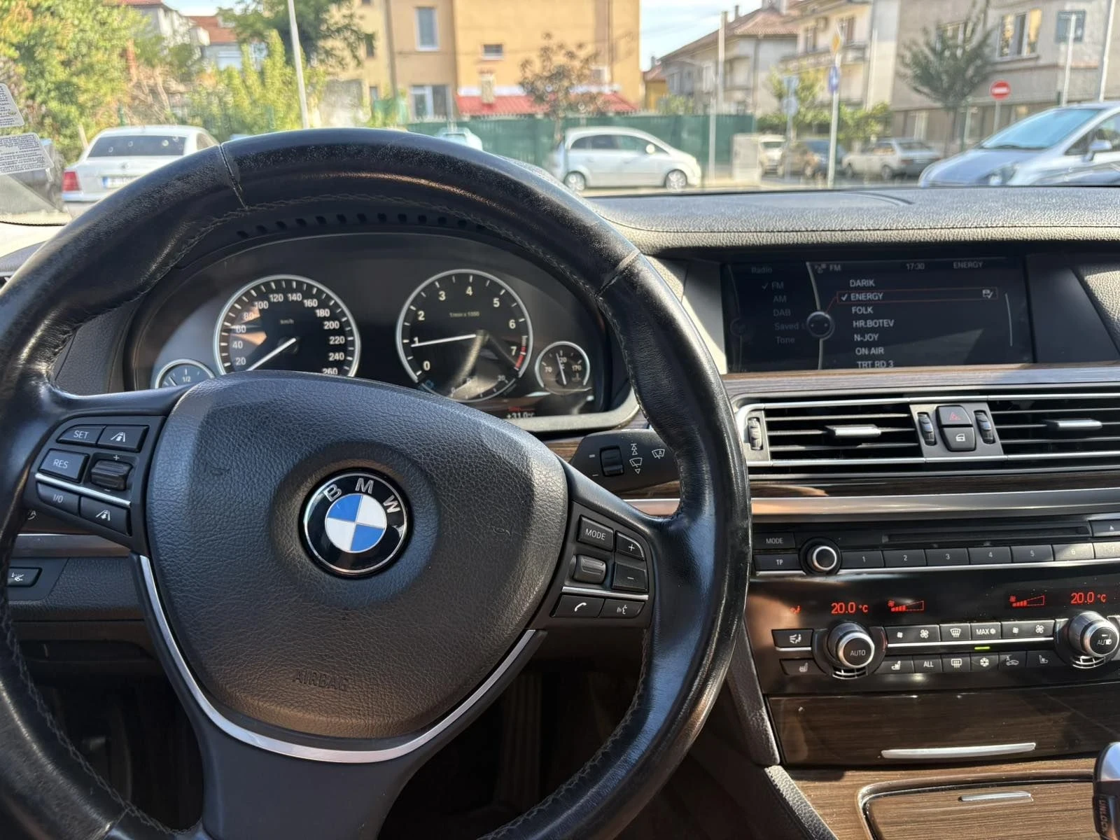 BMW 750, снимка 14 - Автомобили и джипове - 55792129