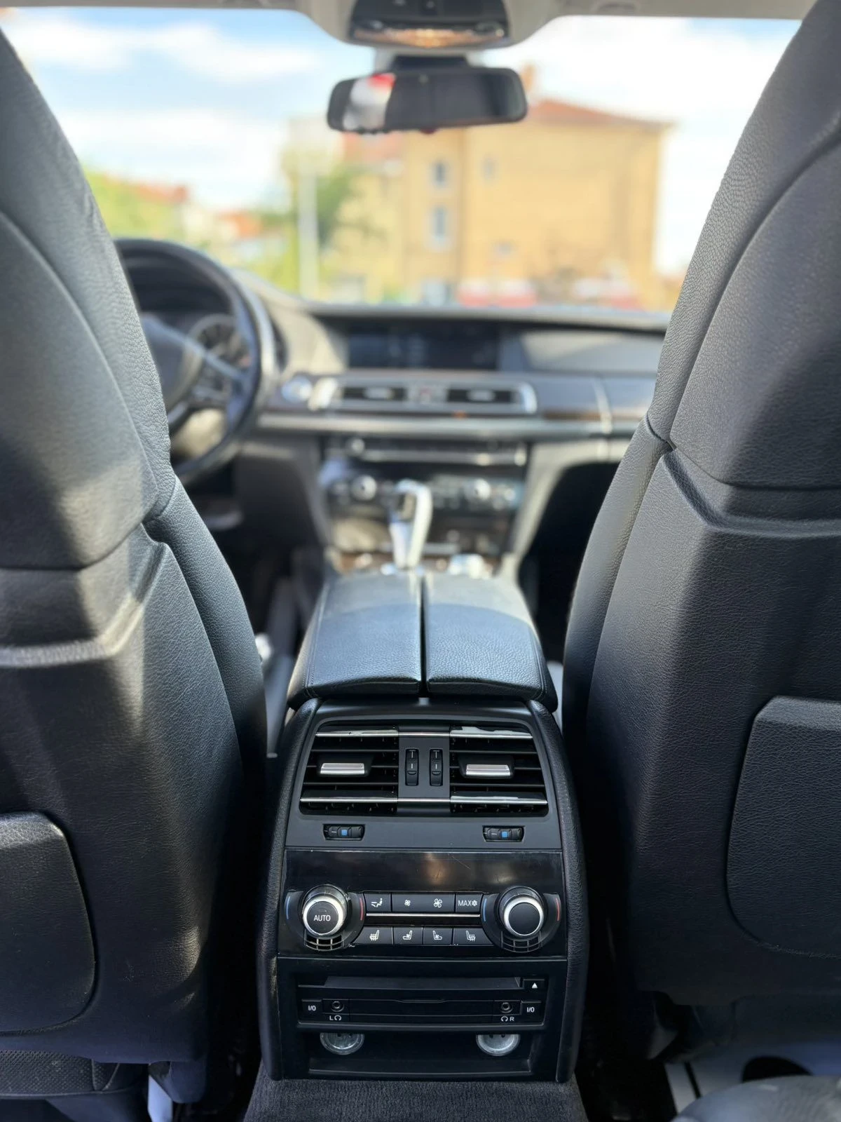 BMW 750, снимка 8 - Автомобили и джипове - 55792129