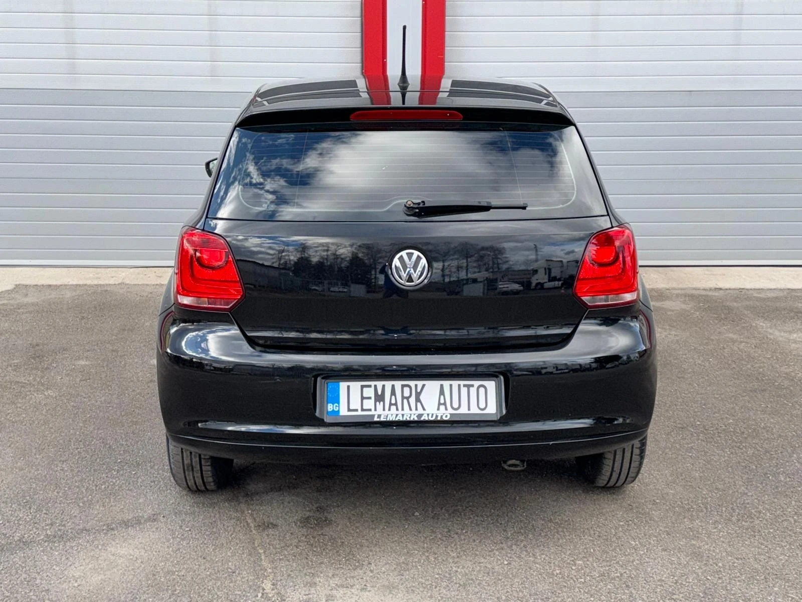 VW Polo 1.2I KLIMATIK EVRO 5B ЛИЗИНГ!!!, снимка 10 - Автомобили и джипове - 55867719