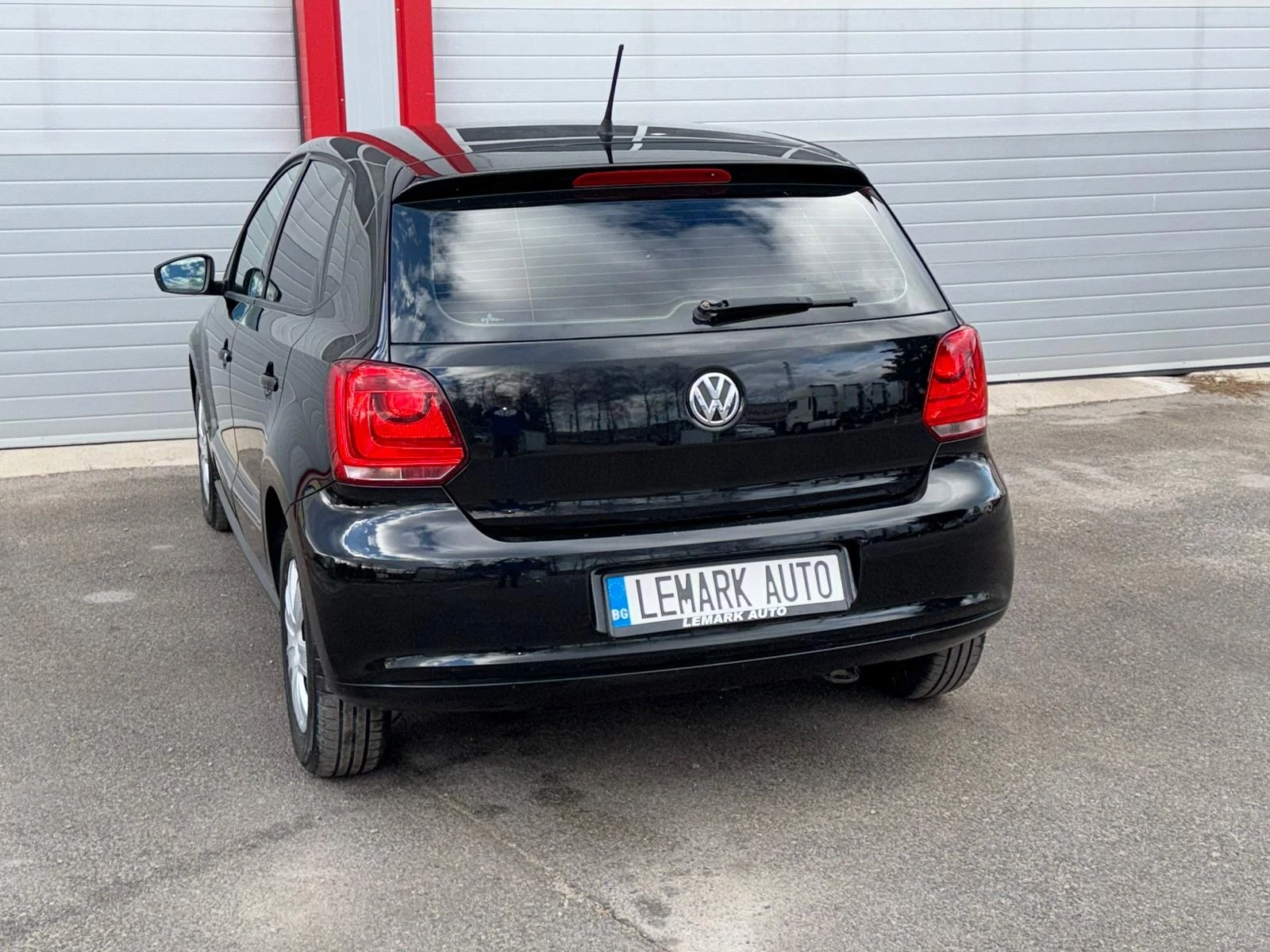 VW Polo 1.2I KLIMATIK EVRO 5B ЛИЗИНГ!!!, снимка 9 - Автомобили и джипове - 55867719