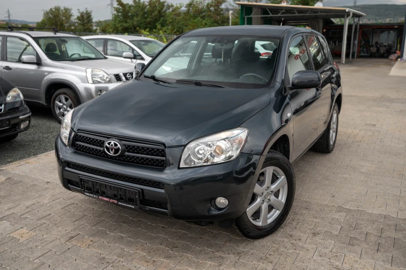 Toyota Rav4 2.2* D-4D* 4х4, снимка 1 - Автомобили и джипове - 47057739