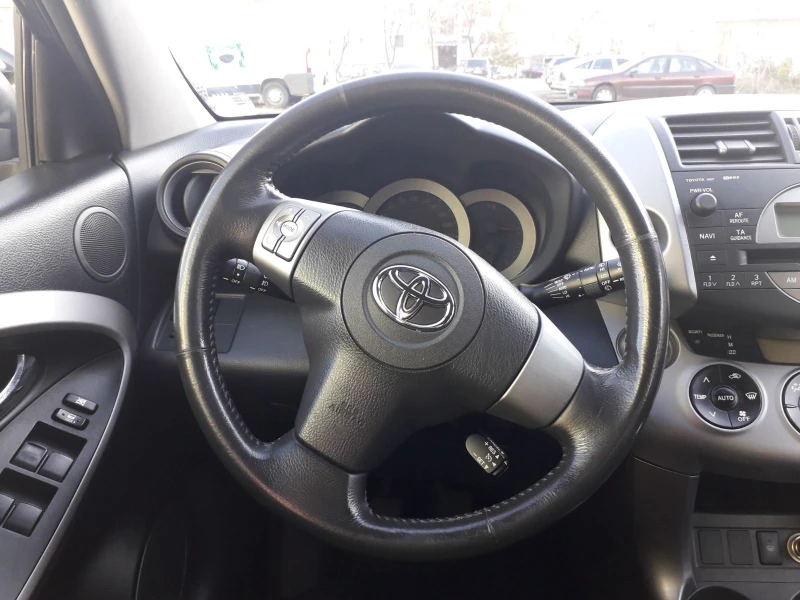 Toyota Rav4, снимка 4 - Автомобили и джипове - 48967107