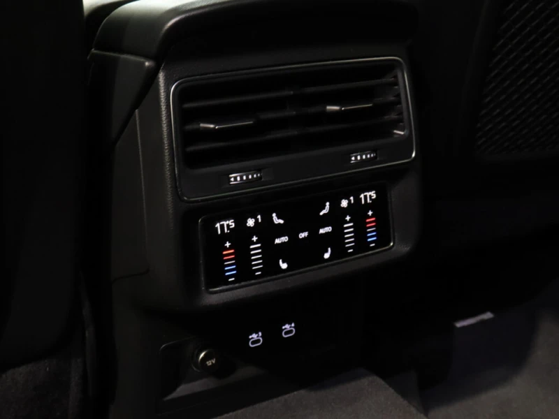 Audi Q7 TECHNIK* S-LINE* MATRIX* BLACK OPTIC* DISTRONIK* P, снимка 13 - Автомобили и джипове - 52333223