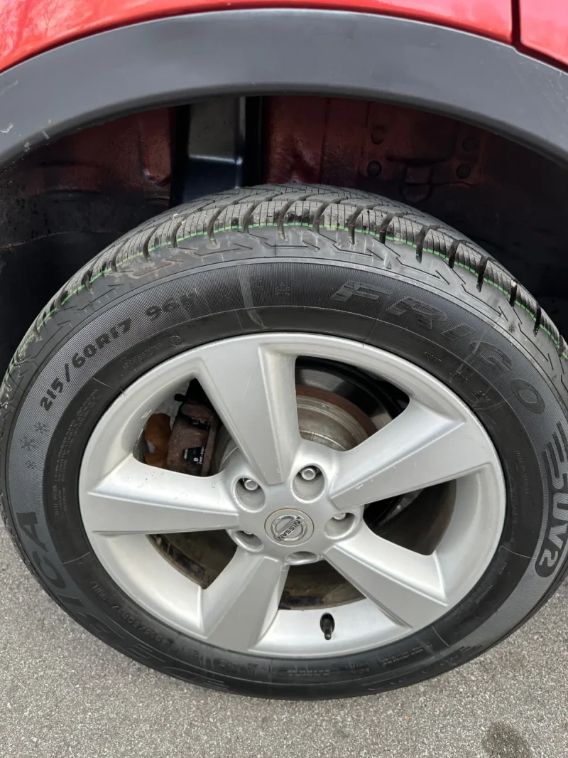 Nissan Qashqai, снимка 15 - Автомобили и джипове - 52956570