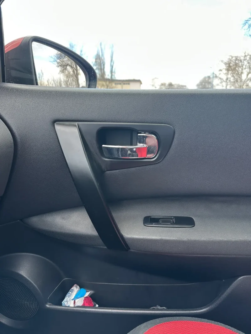 Nissan Qashqai, снимка 10 - Автомобили и джипове - 52956570