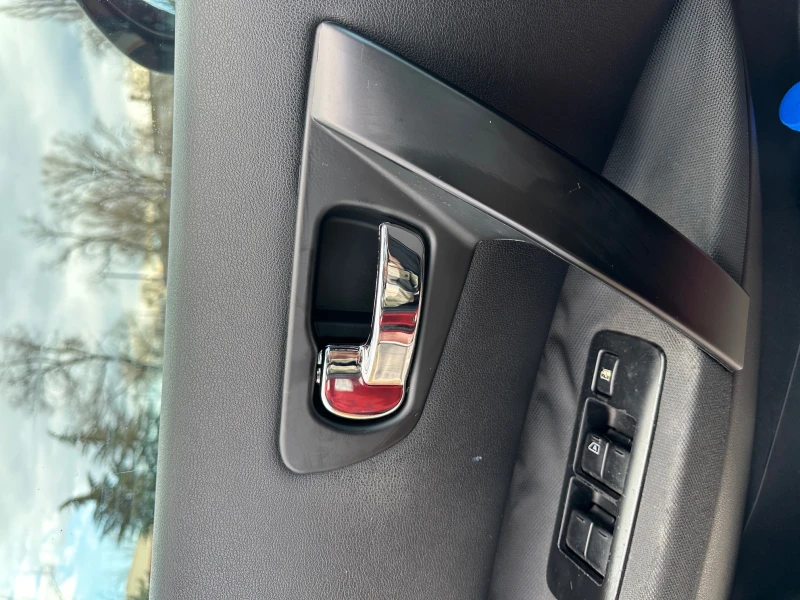 Nissan Qashqai, снимка 11 - Автомобили и джипове - 52956570