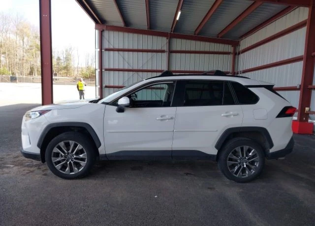 Toyota Rav4 XLE PREMIUM - изображение 3