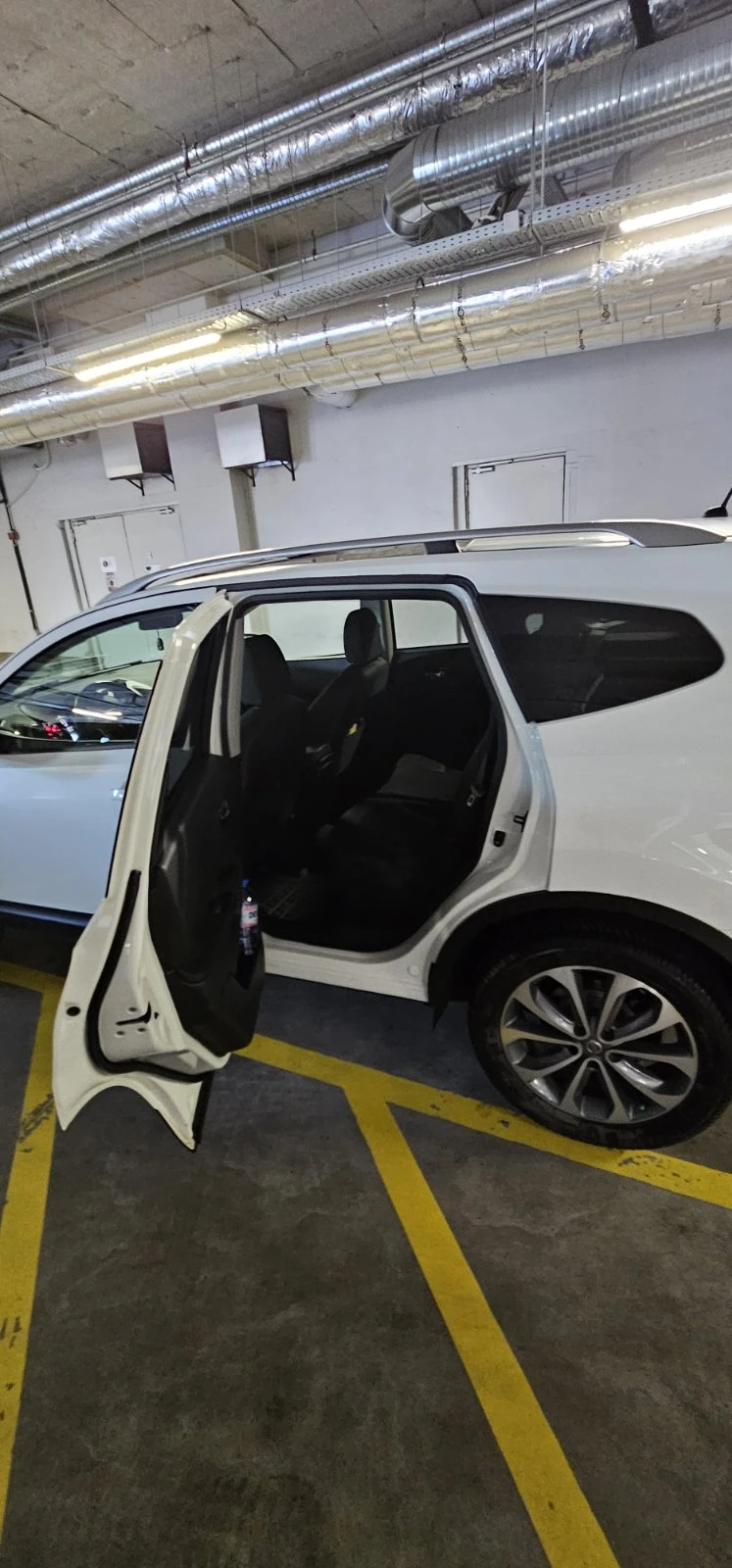 Nissan Qashqai, снимка 9 - Автомобили и джипове - 54439515