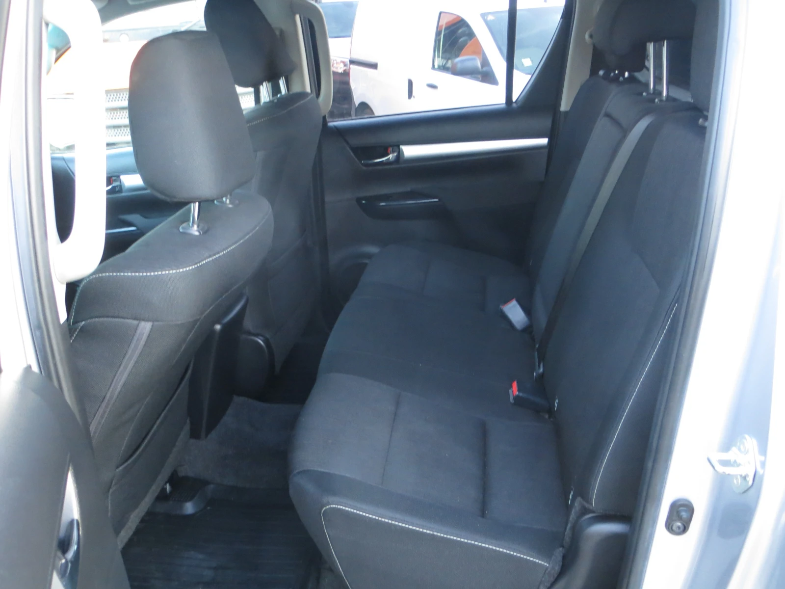 Toyota Hilux 2, 4 | Mobile.bg � ����������� 11