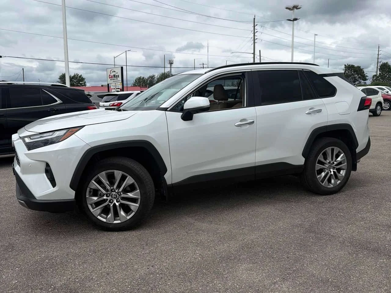 Toyota Rav4 * Limited * CARFAX * ОПЦИЯ ЗА ФИНАНСИРАНЕ, снимка 2 - Автомобили и джипове - 54963298
