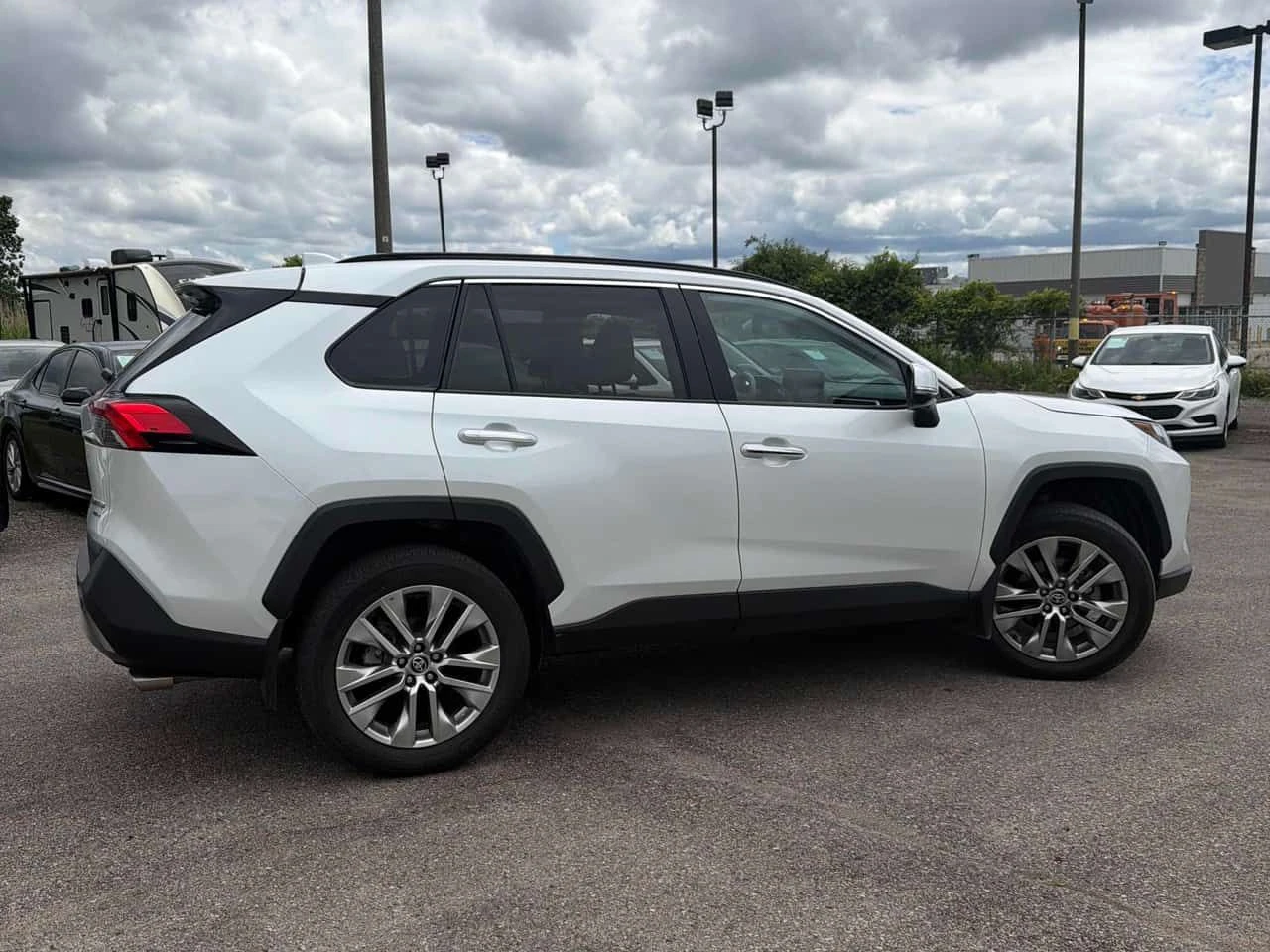 Toyota Rav4 * Limited * CARFAX * ОПЦИЯ ЗА ФИНАНСИРАНЕ, снимка 3 - Автомобили и джипове - 54963298