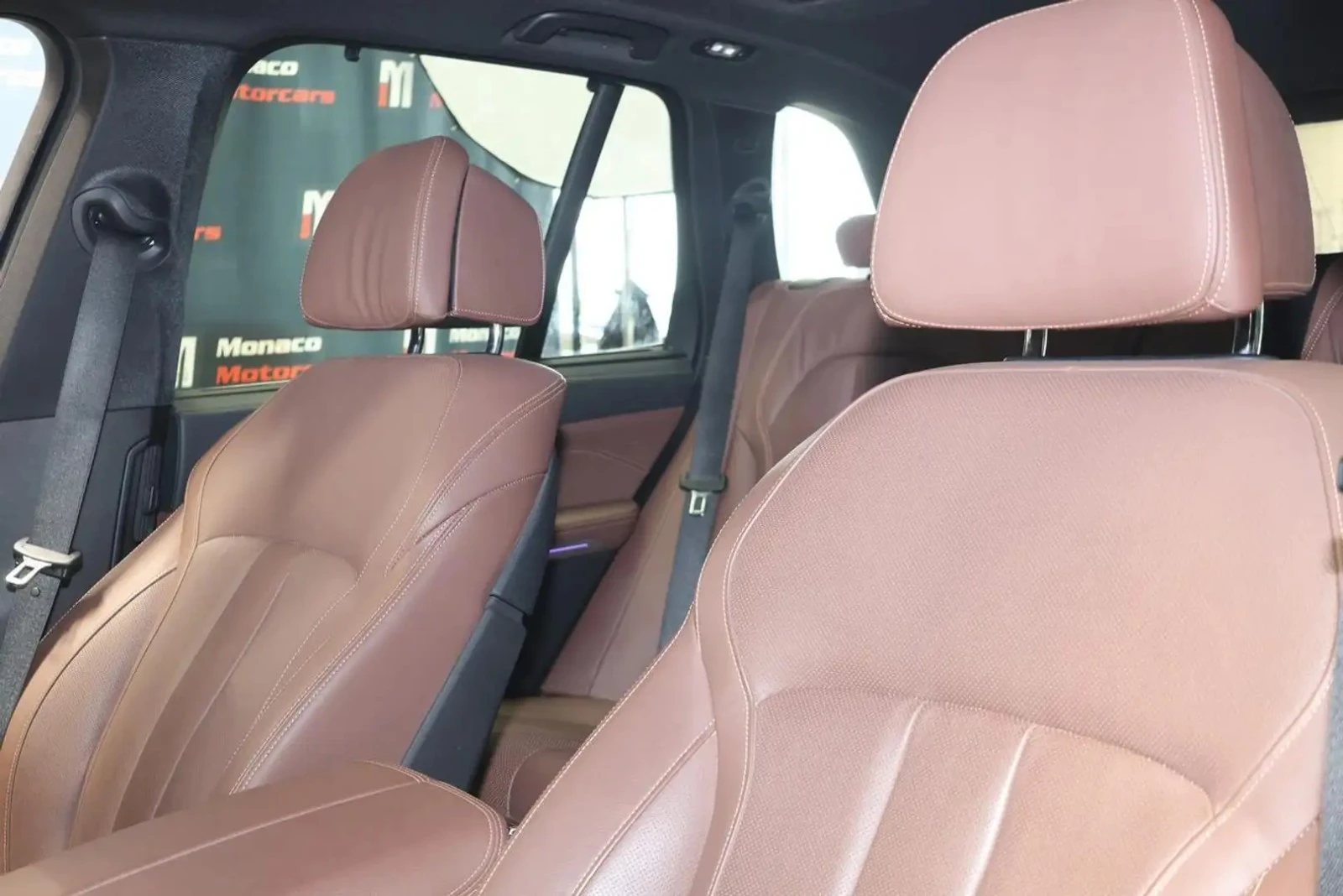 BMW X5 xDrive50i Executive Package ЦЕНА ДО БГ АВТОКРЕДИТ, снимка 7 - Автомобили и джипове - 55301205