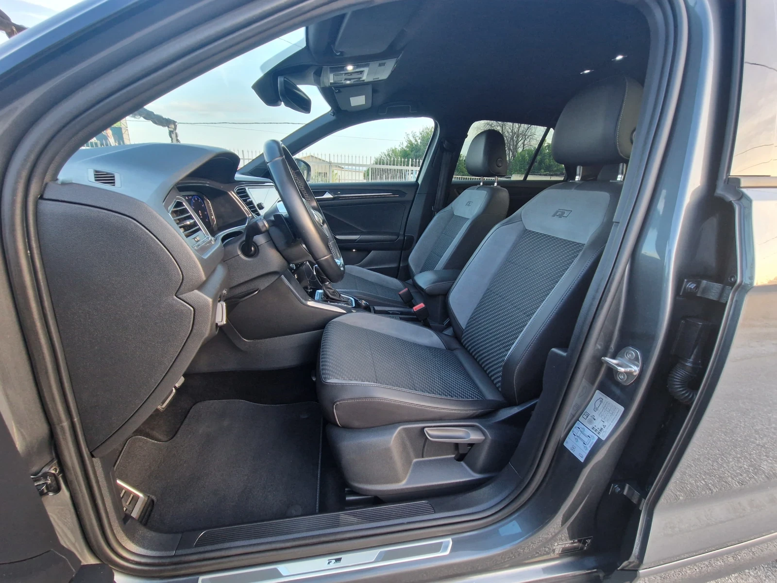 VW T-Roc 2.0TDI R-line AUT 4MOTION Bi-color Full Ekstri TOP | Mobile.bg � ����������� 12