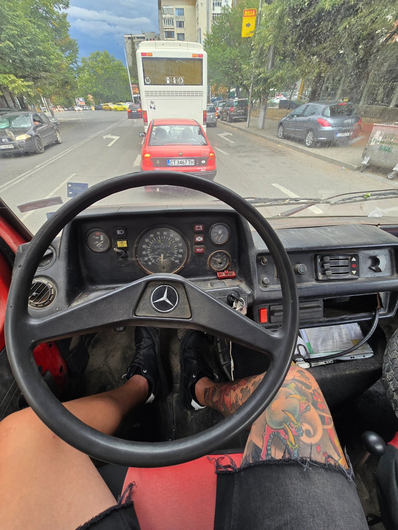 Mercedes-Benz 207  - изображение 7