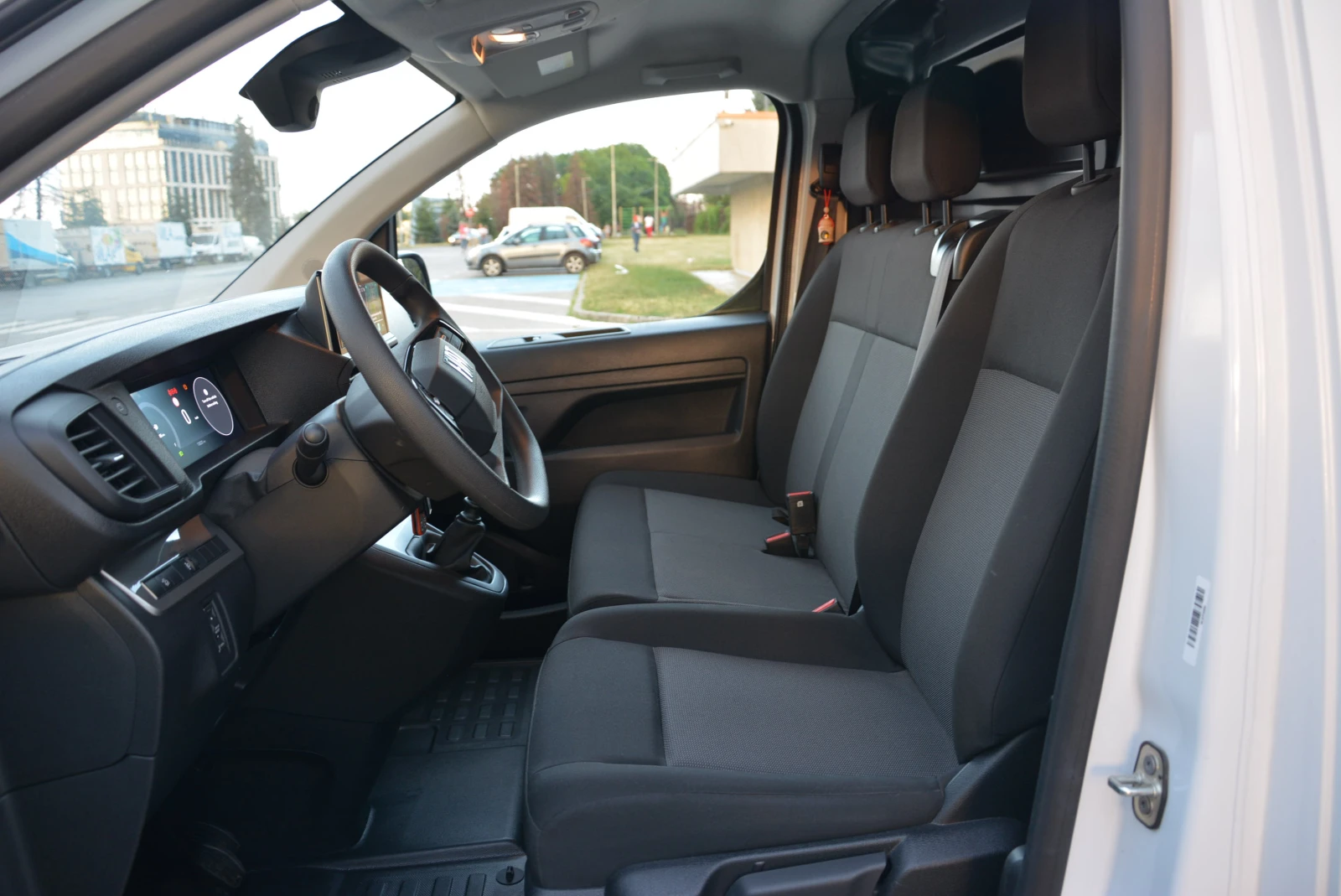 Fiat Scudo 2.0 HDI L3 10k km NAVI 360 CAMERA AUTOPILOT 2+ 1, снимка 9 - Бусове и автобуси - 55021646