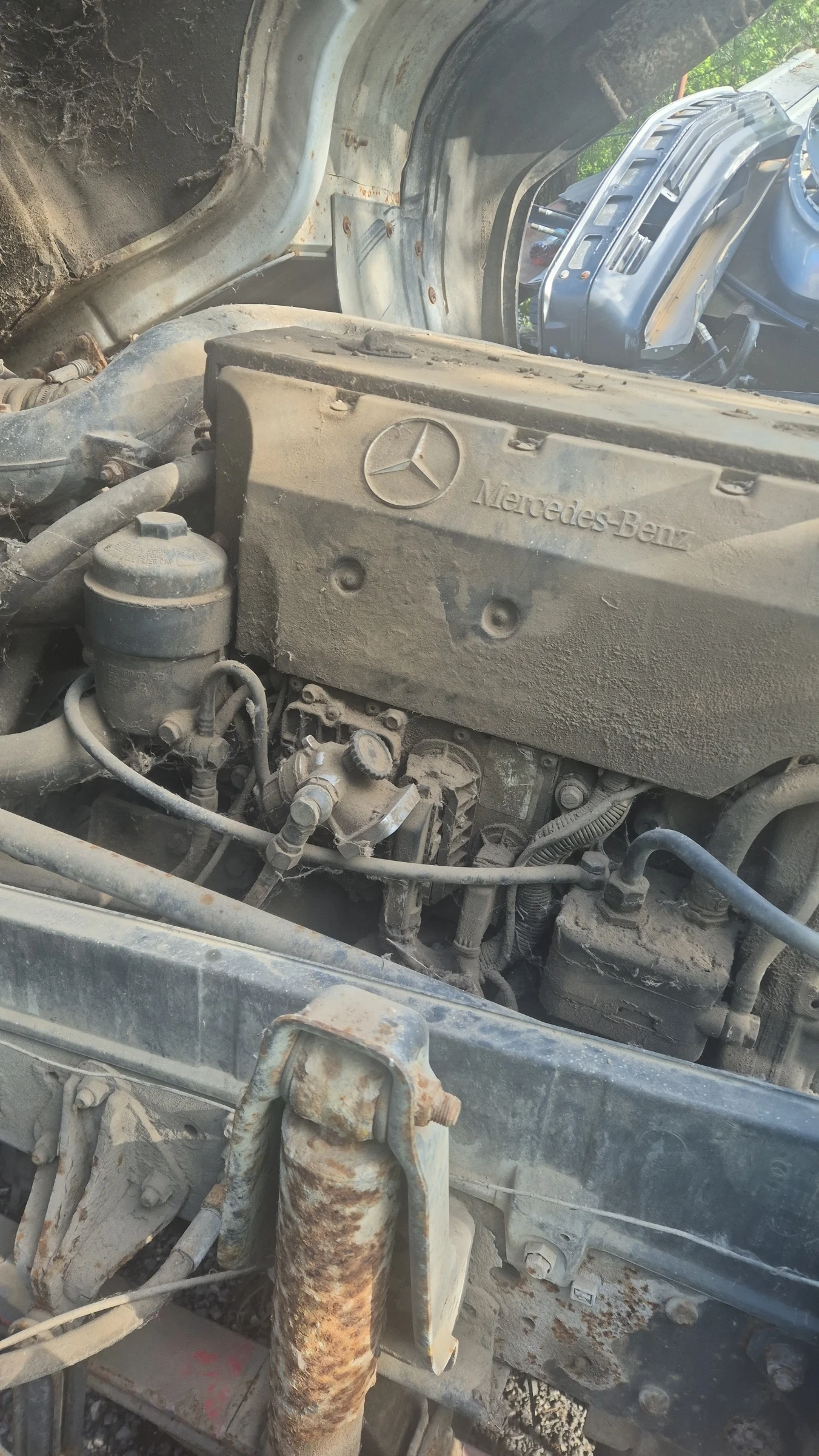 Mercedes-Benz 811 На шаси, снимка 3 - Камиони - 54646898